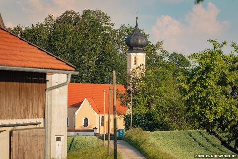 Gemeinde Marktl Landkreis Altötting Leonberg Kirche Sankt Sebastian (Dirschl Johann) Deutschland AÖ